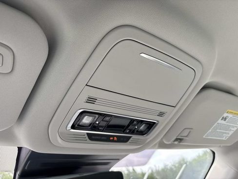 New 2026 Lincoln Nautilus Premier w/ Jet Appearance Package AWD/4WD image 31