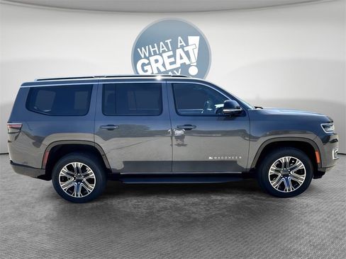 New 2024 Jeep Wagoneer 4WD w/ Premium Group I image 2