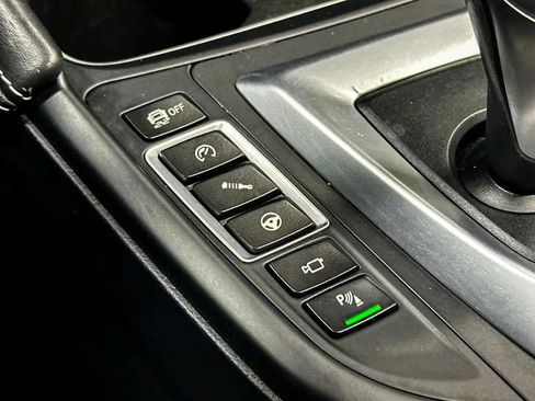 Used 2015 BMW M4 Convertible RWD image 39