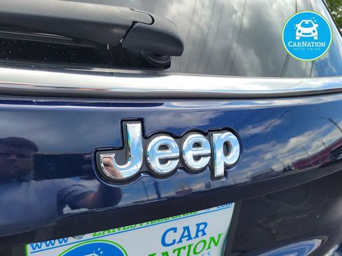 Used 2019 Jeep Compass Latitude w/ Cold Weather Group AWD/4WD image 33