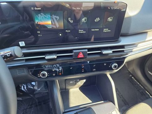 New 2026 Kia Sportage LX image 12