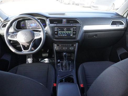 Used 2022 Volkswagen Tiguan S image 37