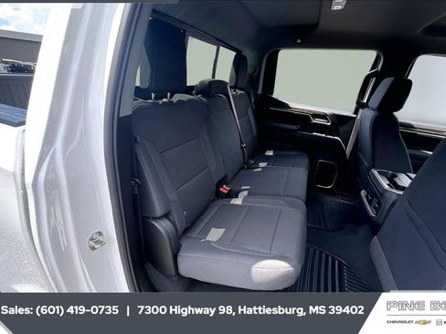 New 2026 Chevrolet Silverado 1500 LT w/ Z71 Off-Road Package image 21