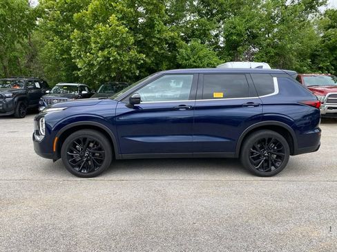 Used 2022 Mitsubishi Outlander SE AWD/4WD image 4