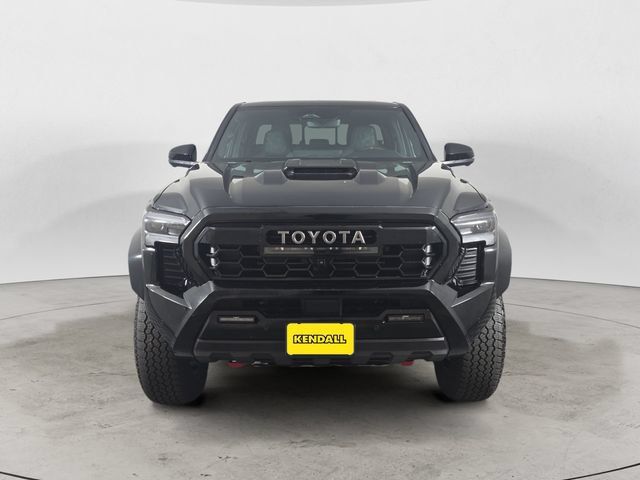 Used 2025 Toyota Tacoma TRD Pro AWD/4WD image 8