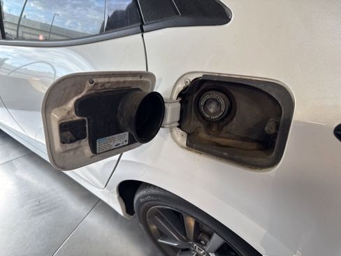 Used 2020 Honda Civic EX image 11