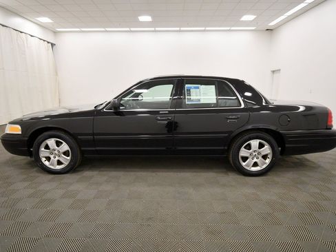 Used 2007 Ford Crown Victoria LX image 4