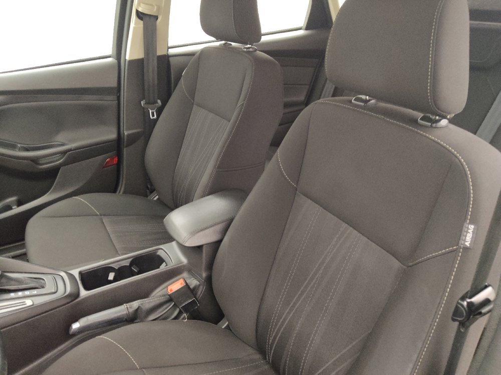 Used 2018 Ford Focus SE FWD image 17