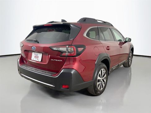 Used 2025 Subaru Outback Premium AWD/4WD image 13