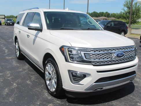Used 2019 Ford Expedition Max Platinum AWD/4WD image 9