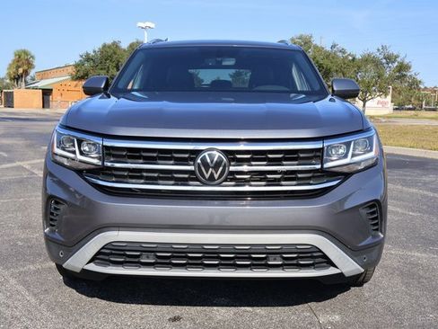 Used 2023 Volkswagen Atlas Cross Sport SE w/ Panoramic Sunroof Package image 3