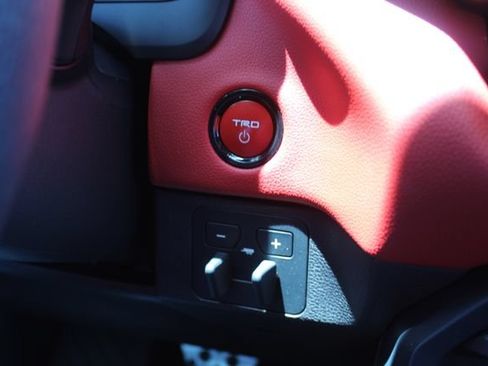 Used 2025 Toyota Sequoia TRD Pro AWD/4WD image 40