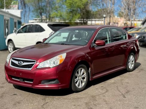Used 2011 Subaru Legacy 2.5i Premium w/ All-Weather Pkg AWD/4WD image 4