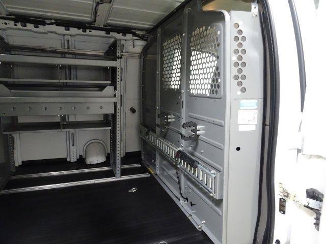 Used 2015 Chevrolet Express 2500 RWD image 23