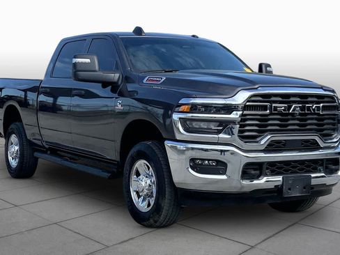 Used 2026 RAM 2500 Tradesman AWD/4WD image 5