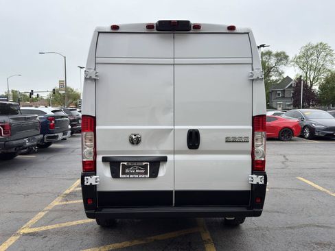 Used 2025 RAM ProMaster 2500 w/ Convenience Group FWD image 5