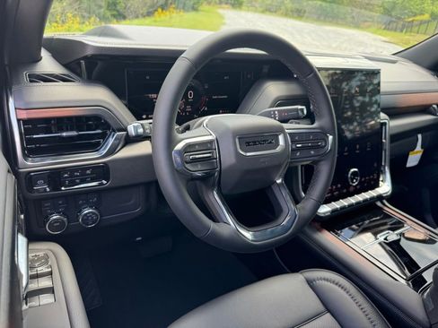 New 2025 GMC Yukon Denali w/ LPO, Floor Liner Package image 7