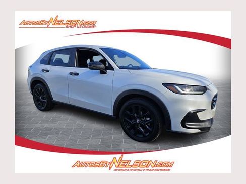 Used 2023 Honda HR-V Sport image 1