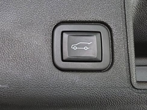 Used 2023 GMC Terrain SLT w/ Infotainment Package II AWD/4WD image 34
