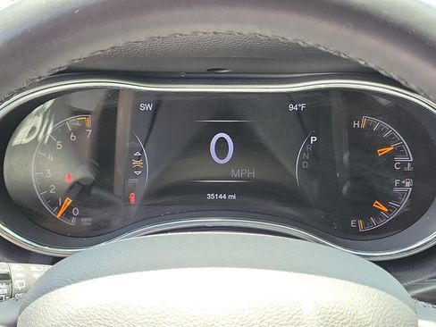 Used 2019 Jeep Grand Cherokee Laredo RWD image 27