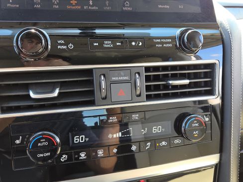 Used 2023 INFINITI QX80 Premium Select w/ Cargo Package AWD/4WD image 18