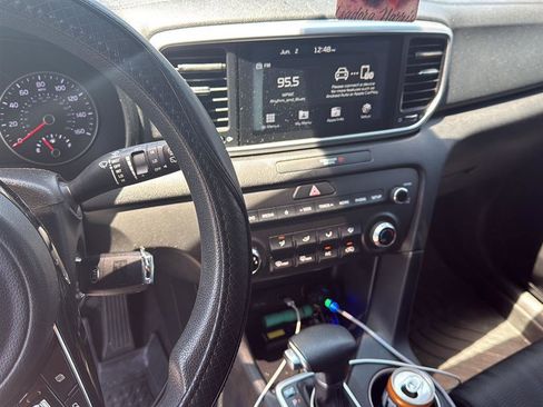 Used 2020 Kia Sportage LX FWD image 12