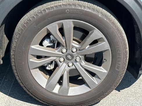 Used 2025 Ford Explorer Active w/ Active Comfort Package AWD/4WD image 11