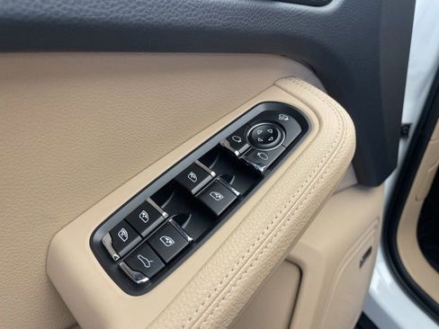 New 2025 Porsche Macan S image 14