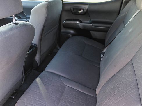 Certified 2019 Toyota Tacoma TRD Off-Road image 19