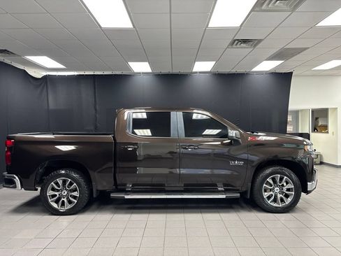 Used 2019 Chevrolet Silverado 1500 LT w/ Texas Edition AWD/4WD image 2