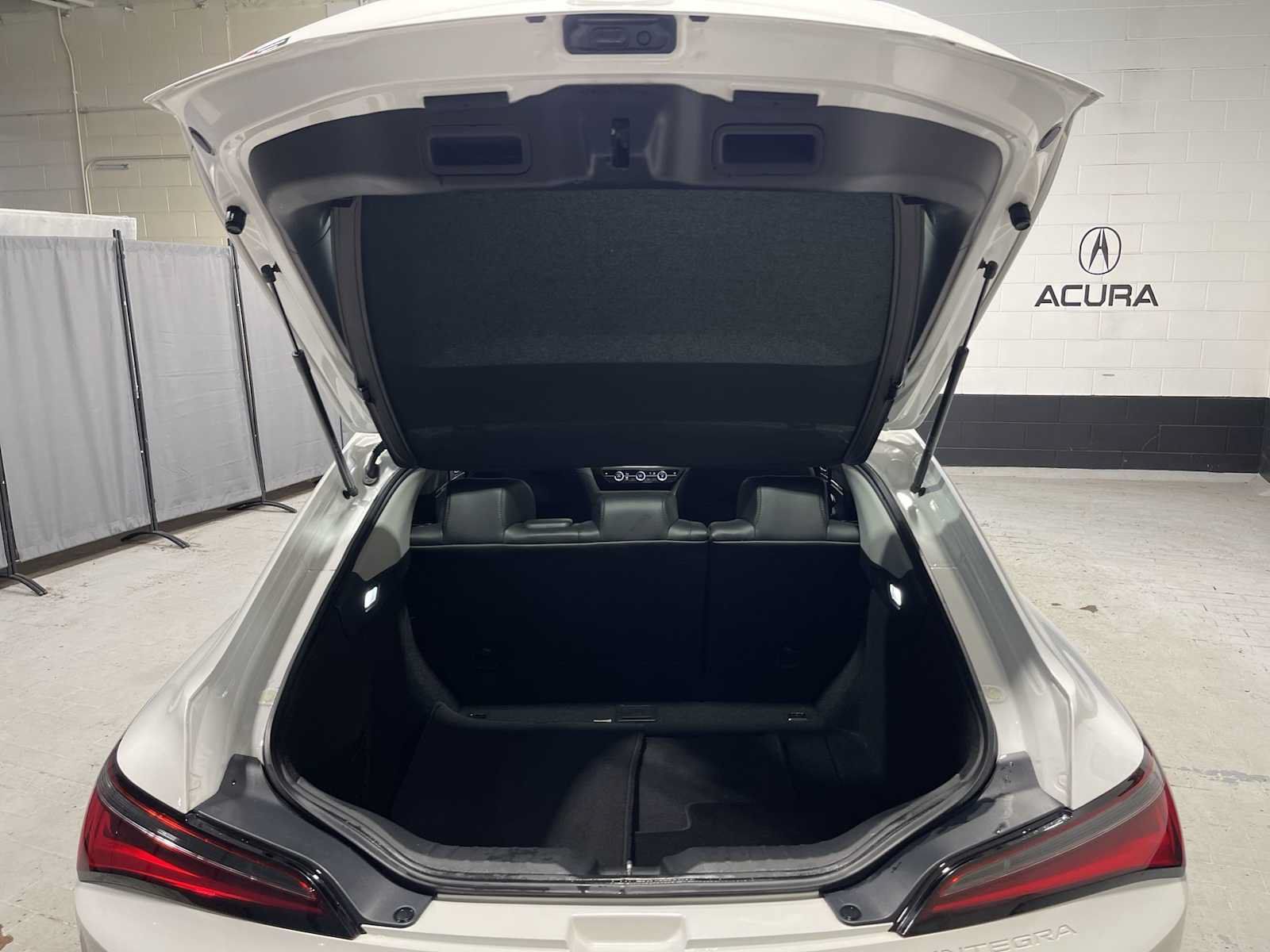 Used 2024 Acura Integra FWD image 19
