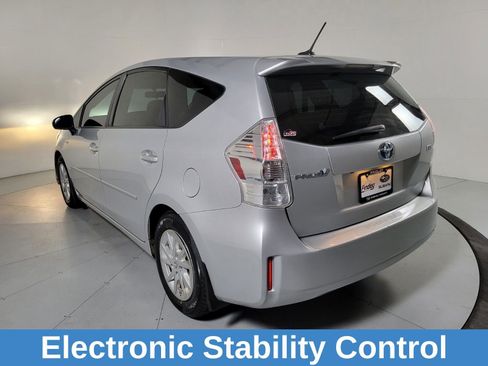 Used 2014 Toyota Prius V Three image 7