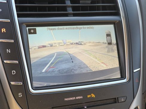 Used 2017 Lincoln MKX Reserve w/ Enhanced Security Package image 6