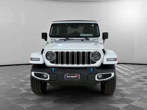 Used 2024 Jeep Wrangler Unlimited Sahara w/ Technology Group AWD/4WD image 8