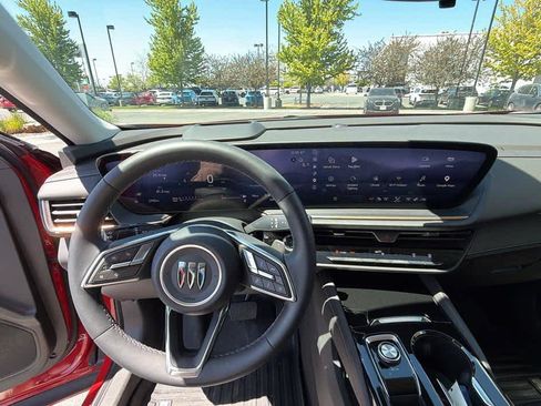 Used 2025 Buick Envision Avenir AWD/4WD image 14