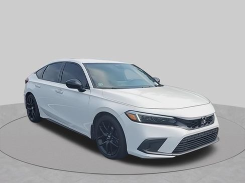 Used 2023 Honda Civic Sport image 2