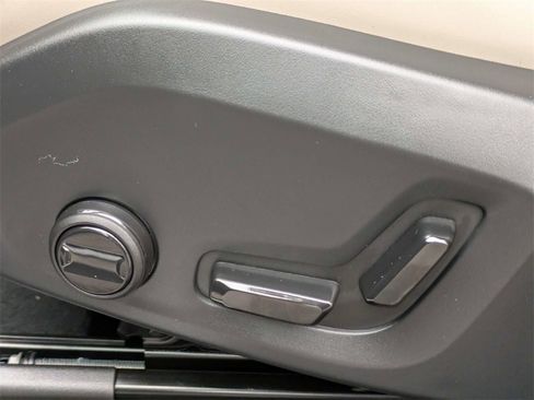 New 2026 Volvo XC60 B5 Plus w/ Protection Package Premier image 21