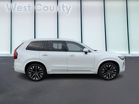 Certified 2025 Volvo XC90 B6 Plus image 2