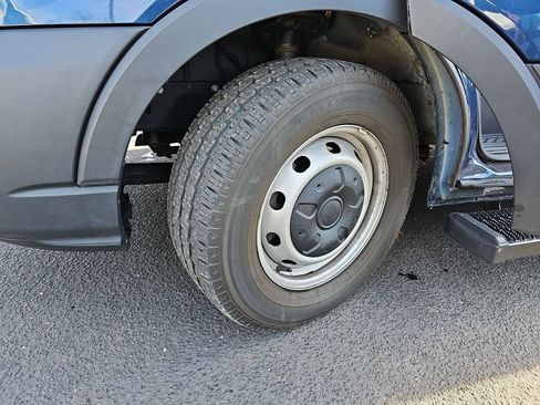 Used 2020 Ford Transit 350 XL image 29