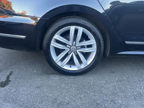Used 2017 Volkswagen Passat 1.8T SE image 6