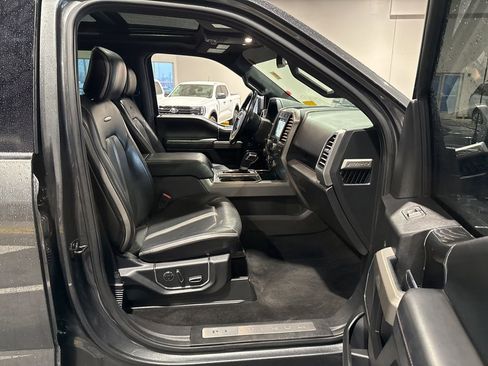 Used 2018 Ford F150 Platinum w/ Equipment Group 701A Luxury image 13