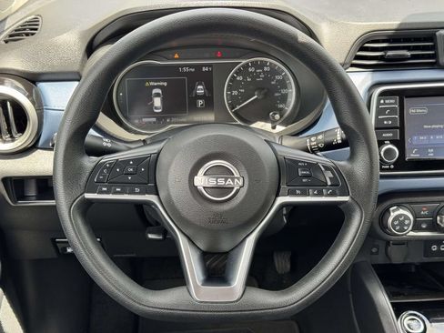 Used 2025 Nissan Versa SV FWD image 10