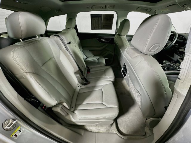 Used 2022 Audi Q7 3.0T Premium Plus AWD/4WD image 30