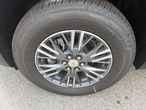 New 2026 Chevrolet Traverse LT w/ LPO, Floor Liner Package FWD image 10