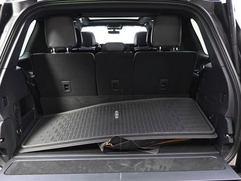 New 2026 Lincoln Navigator Reserve AWD/4WD image 19