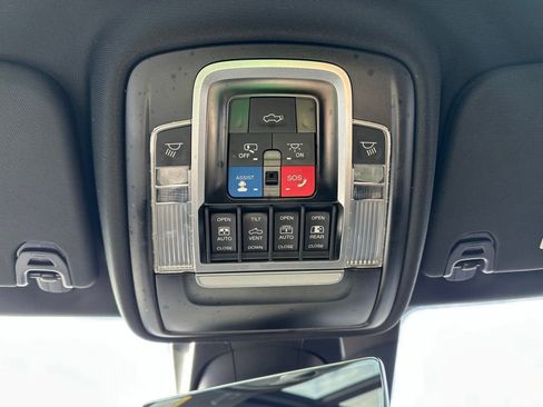 Used 2022 RAM 1500 Limited AWD/4WD image 17