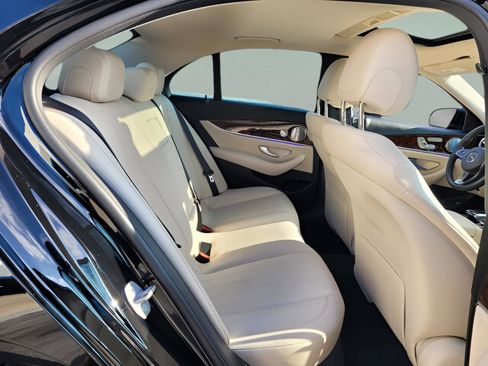 Used 2018 Mercedes-Benz E 300 image 17