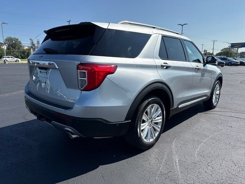 Used 2023 Ford Explorer Limited w/ Equipment Group 301A AWD/4WD image 8