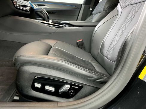 Used 2023 BMW 530e xDrive w/ Executive Package image 15