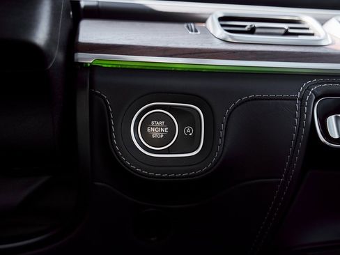 Used 2025 Mercedes-Benz Maybach GLS 600 Maybach GLS 600 image 73